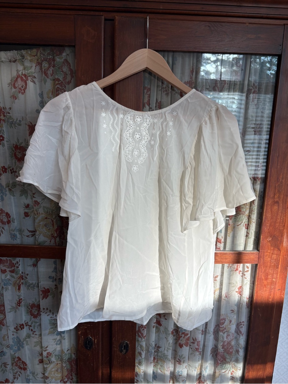 Sézane White Embroidered Flutter Sleeve Blouse Top Size M